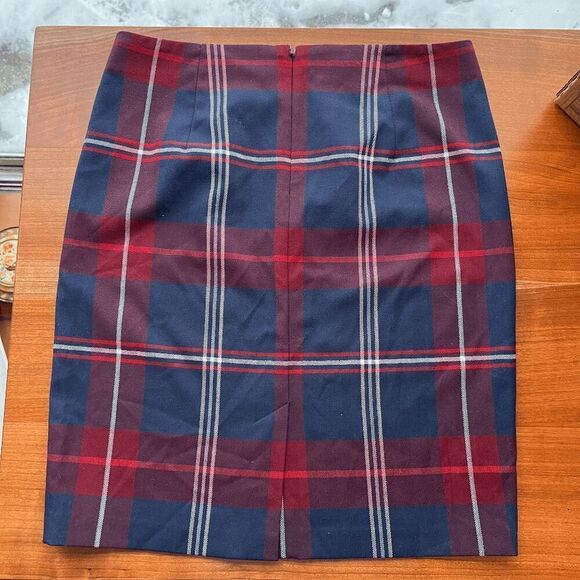 Tommy Hilfiger Navy & Red Plaid Pencil Skirt, Size 6, Preppy Classic Look - Picture 2 of 6
